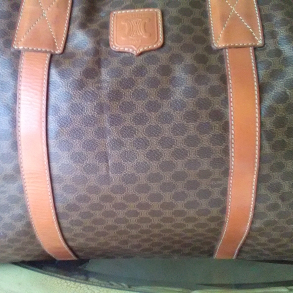 BEAUTIFUL CELINE DUFFLE BAG (EXTREMELY LARGE) FABULOUS CONDITION LEATHER TRIM - Picture 11 of 17